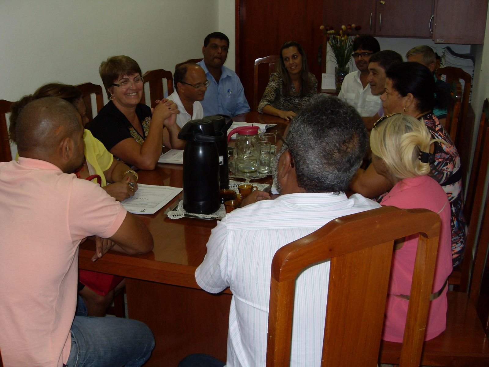 Reunião dos Vereadores com representantes da Secretaria de Ação Social, Secretaria de Saúde e da Pestalozzi de Ibiraçu 